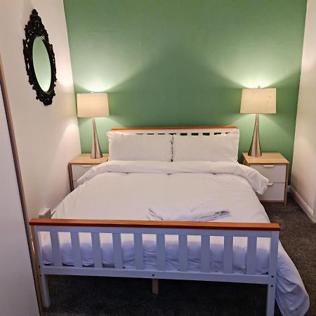Elegant 1-Bedroom Apartment In Camden Town London Exterior foto